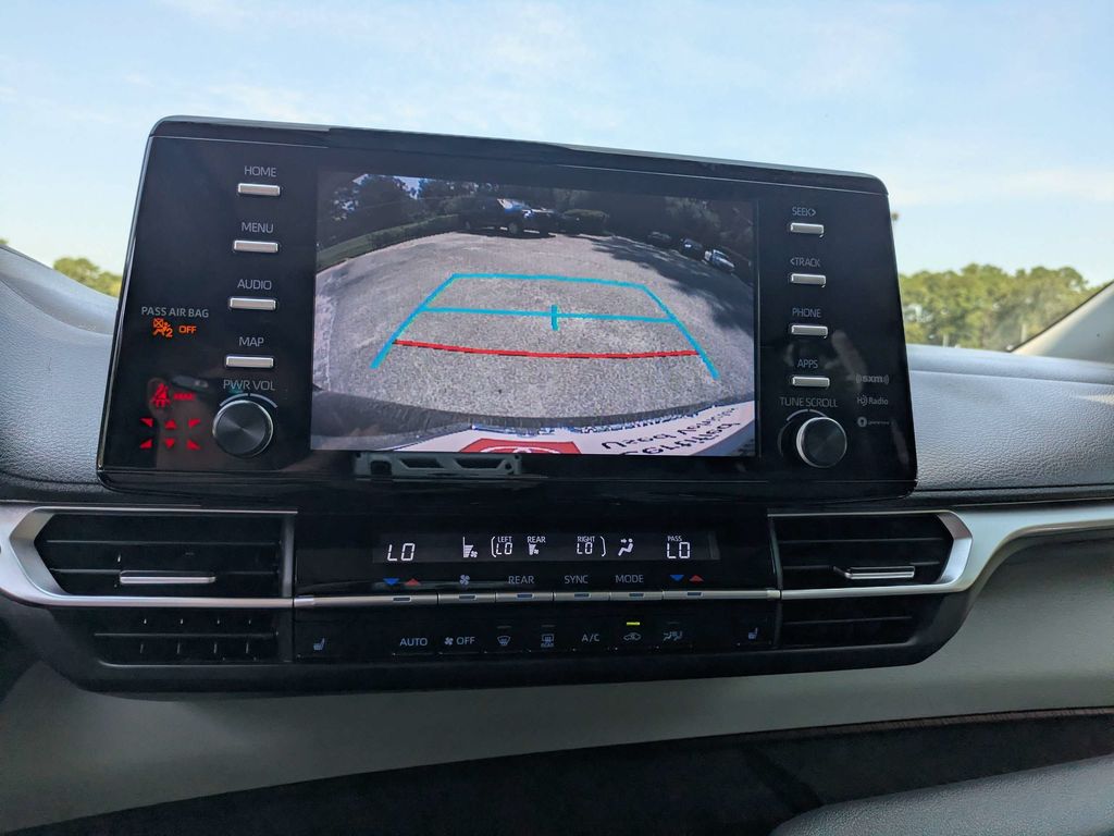 Used 2024 Toyota Sienna Van
