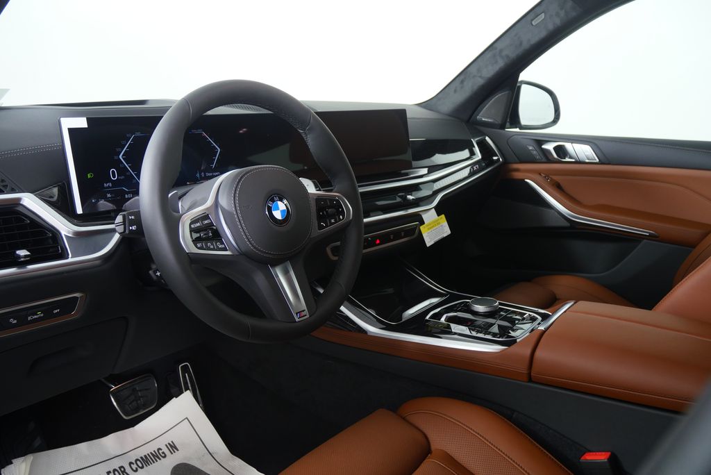 Thumbnail: 2026 BMW X7 - 13