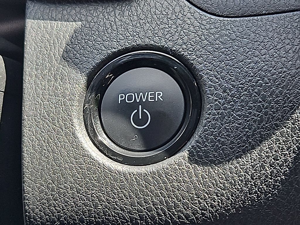 Thumbnail: 2025 Toyota Camry - 22