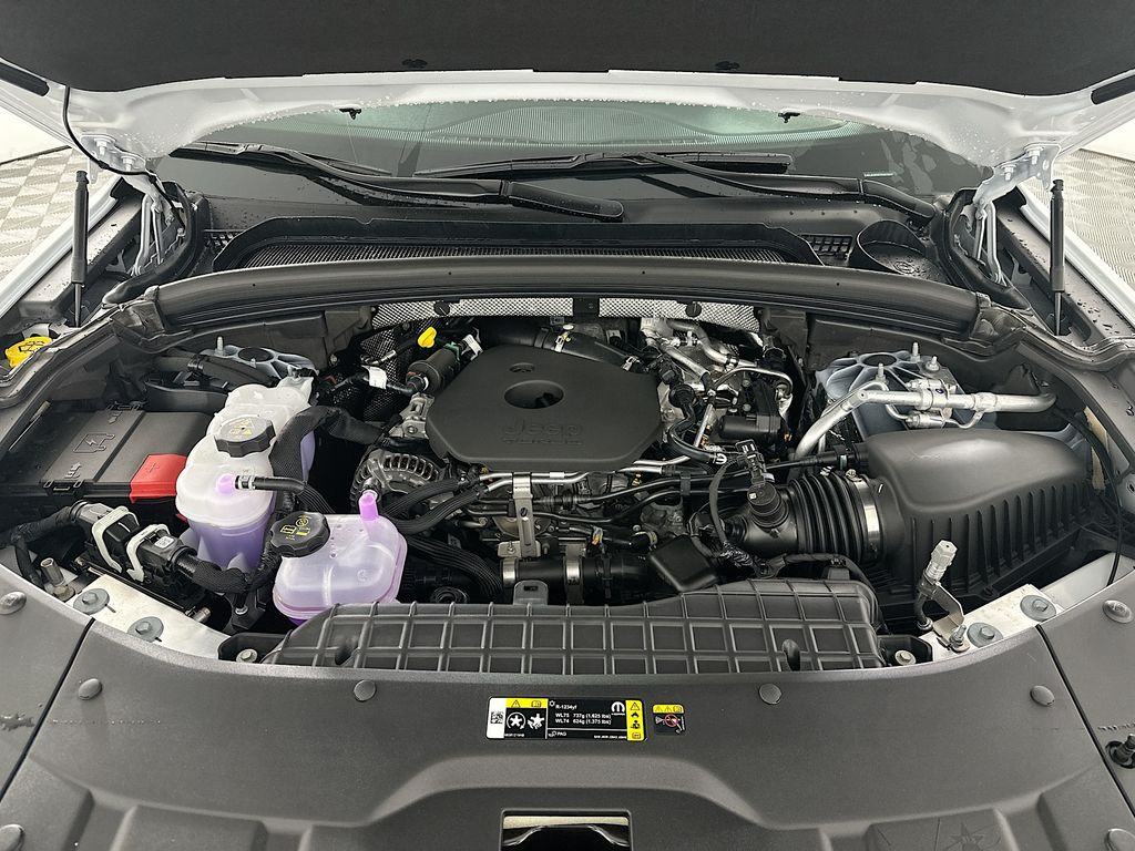 New 2026 White/off-white Jeep Limited image 18