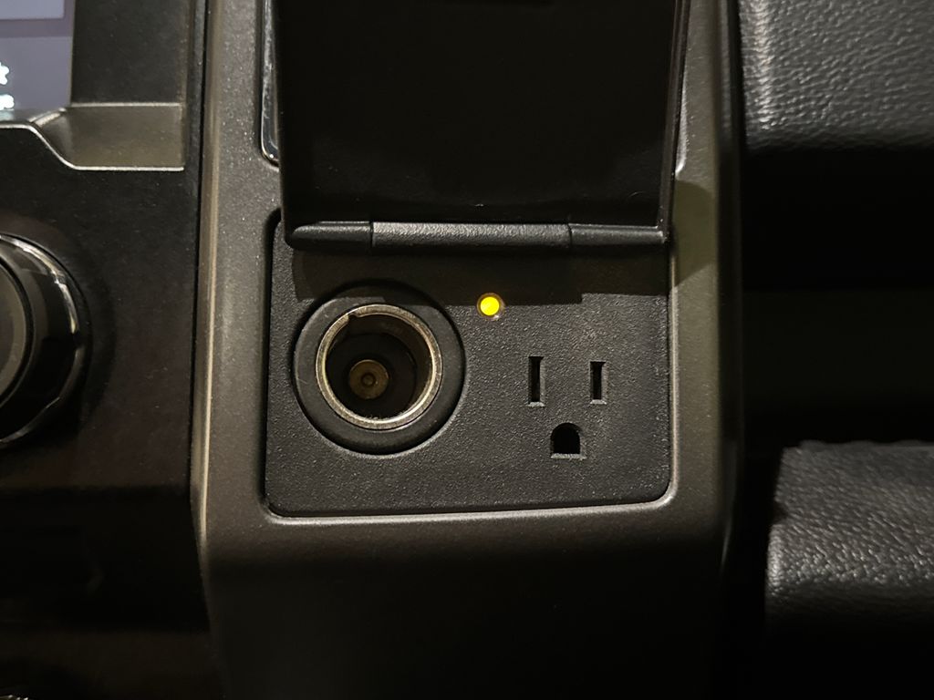 Used 2016  Ford  image 29