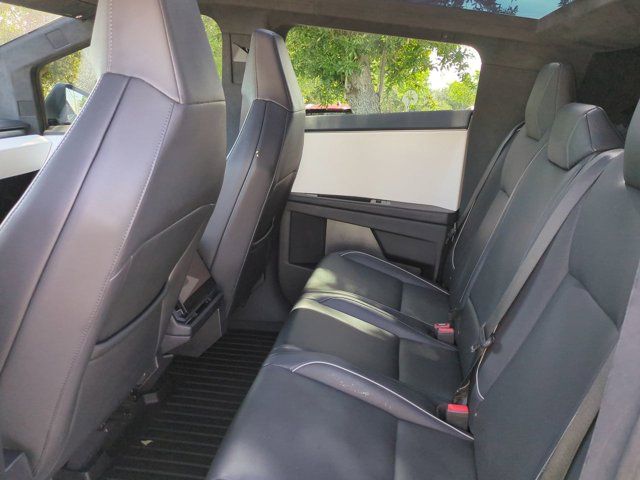 Used 2024  Tesla Base image 12
