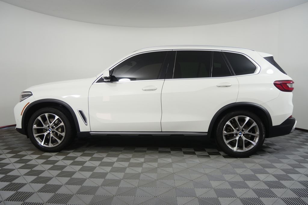 Thumbnail: 2021 BMW X5 - 6