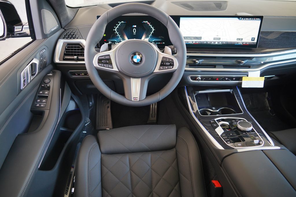 Thumbnail: 2027 BMW X7 - 15