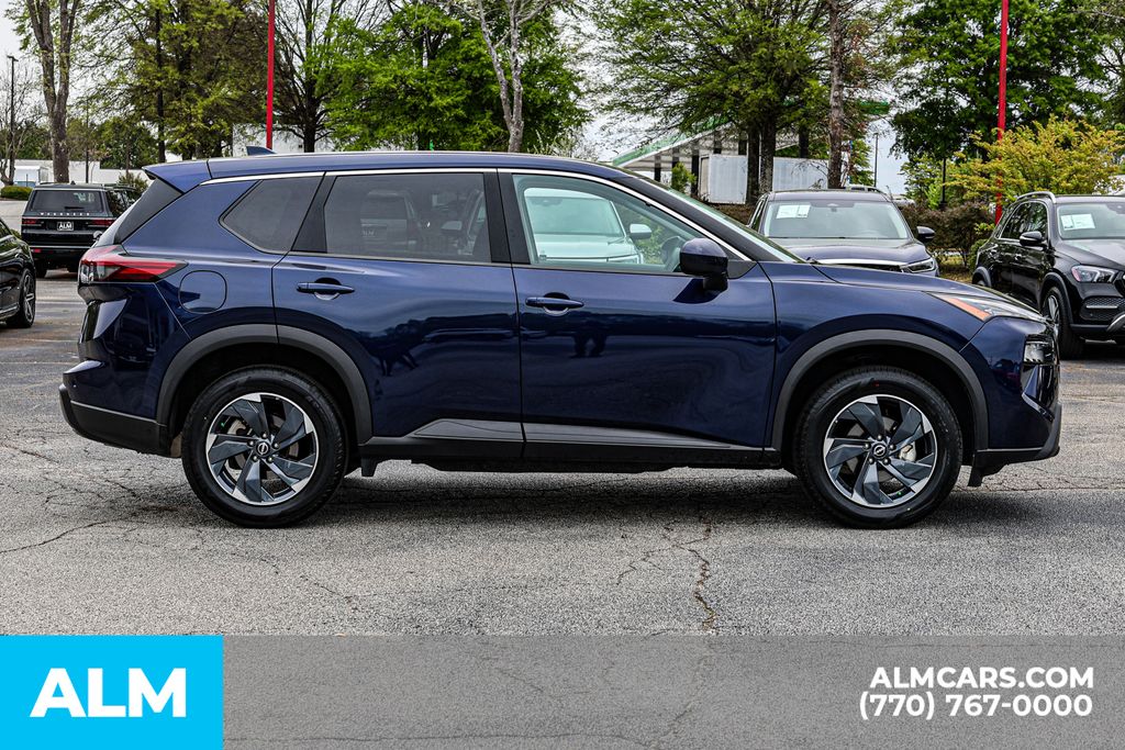 Used 2025 Blue Nissan SV image 10
