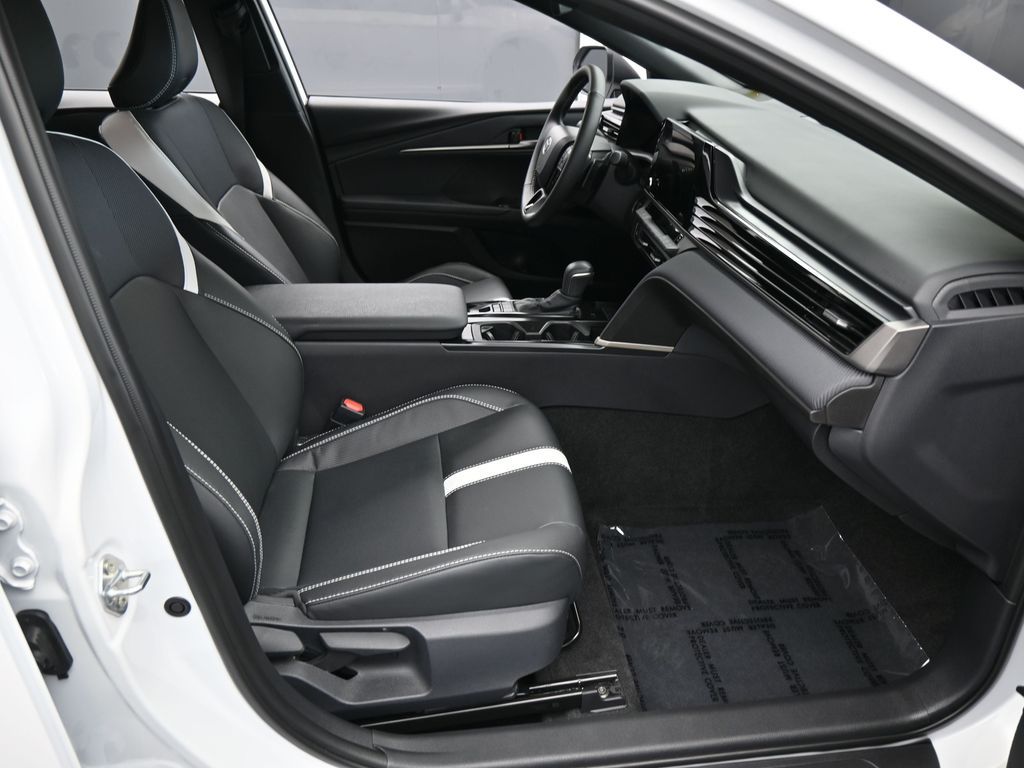 Used 2026 Wind Chill Pearl Toyota SE image 43