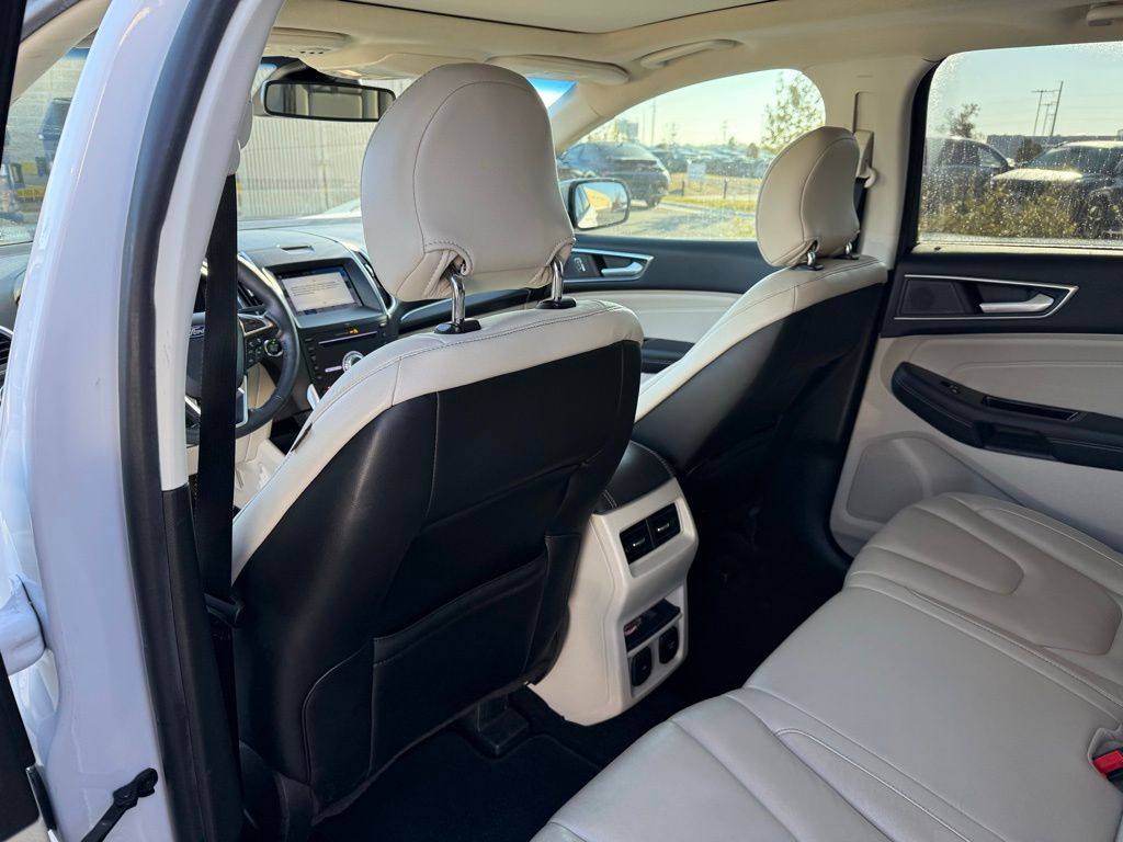 Thumbnail: 2019 Ford Edge - 9