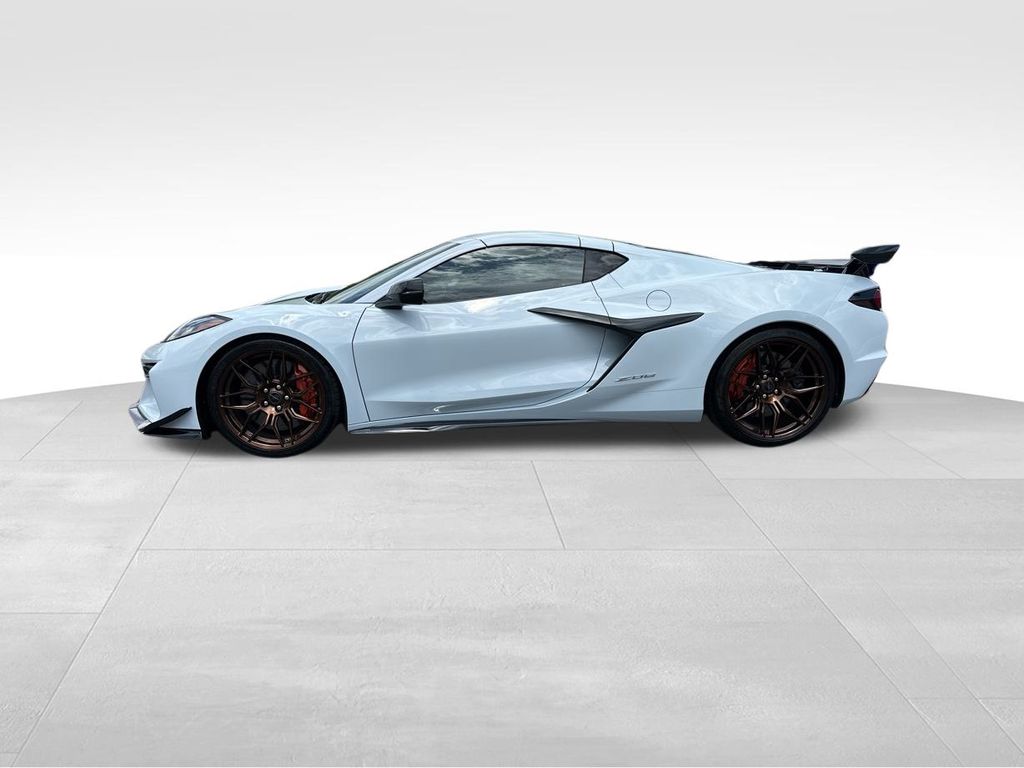 2024 Ceramic Matrix Gray Metallic Chevrolet Corvette Z06 RWD Coupe