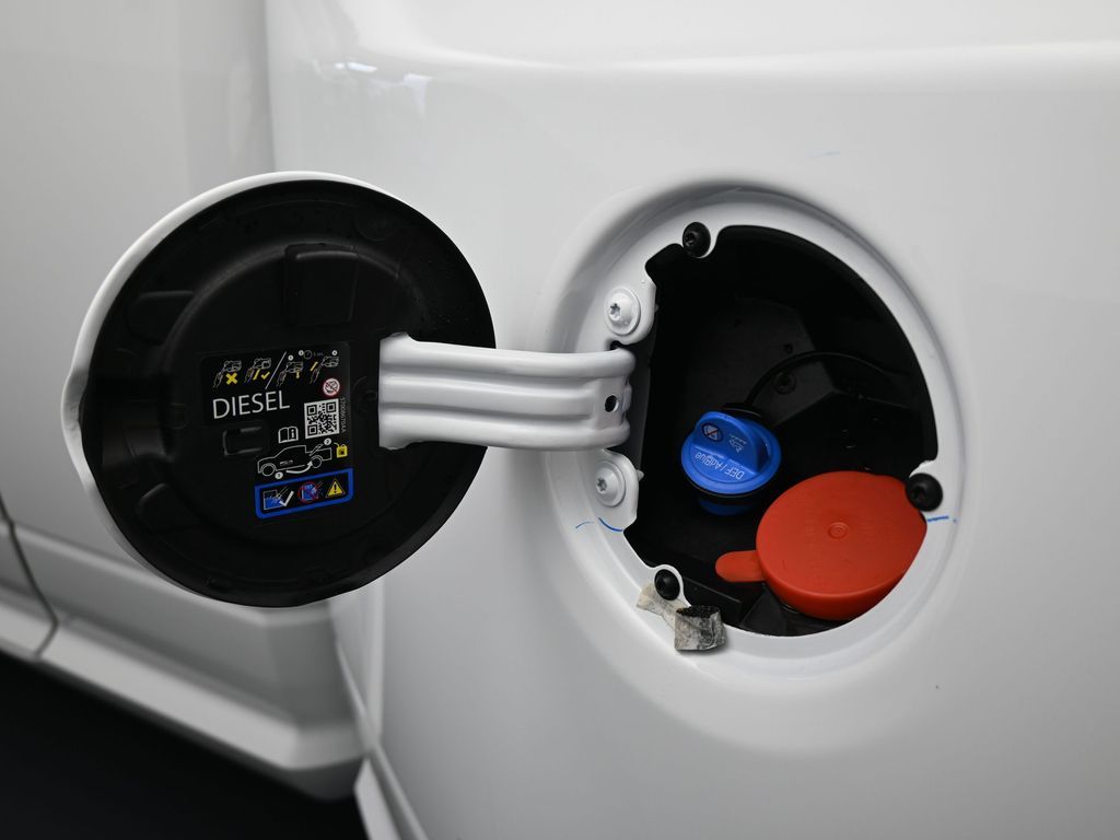 New 2026 Bright White Clearcoat Ram Laramie image 32