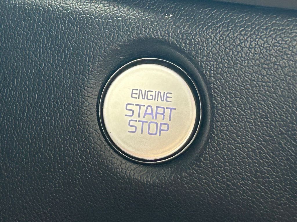 Used 2025 Wolf Gray Kia S image 36