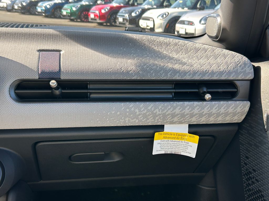 Thumbnail: 2025 MINI Cooper - 25