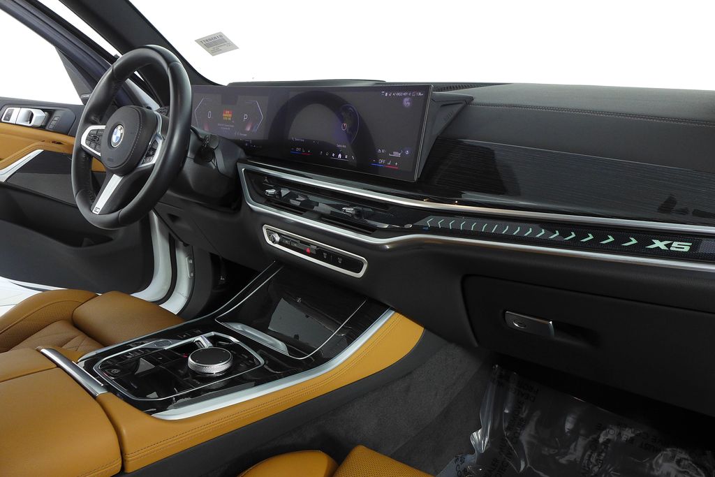 Thumbnail: 2024 BMW X5 - 13