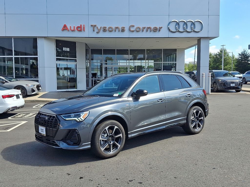 Thumbnail: 2025 Audi Q3 - 1