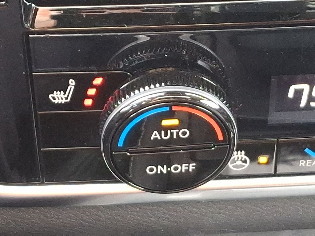 Thumbnail: 2022 Nissan Rogue - 27