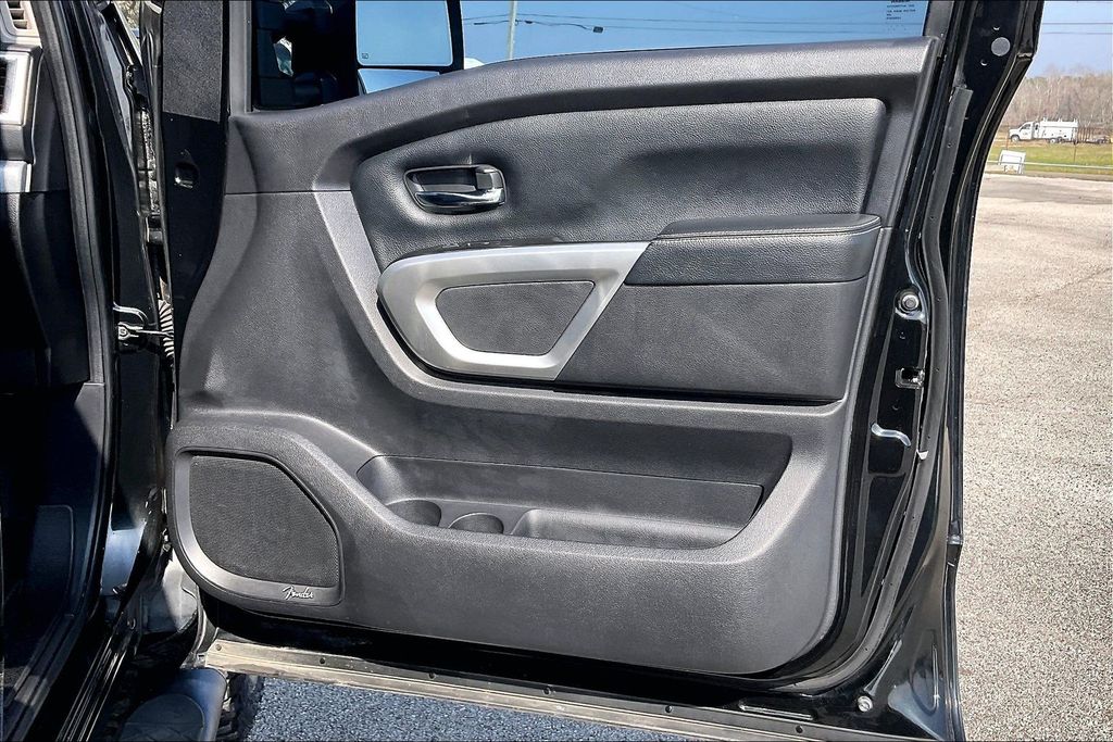 Used 2019 Nissan Titan PRO-4X 4D Crew Cab