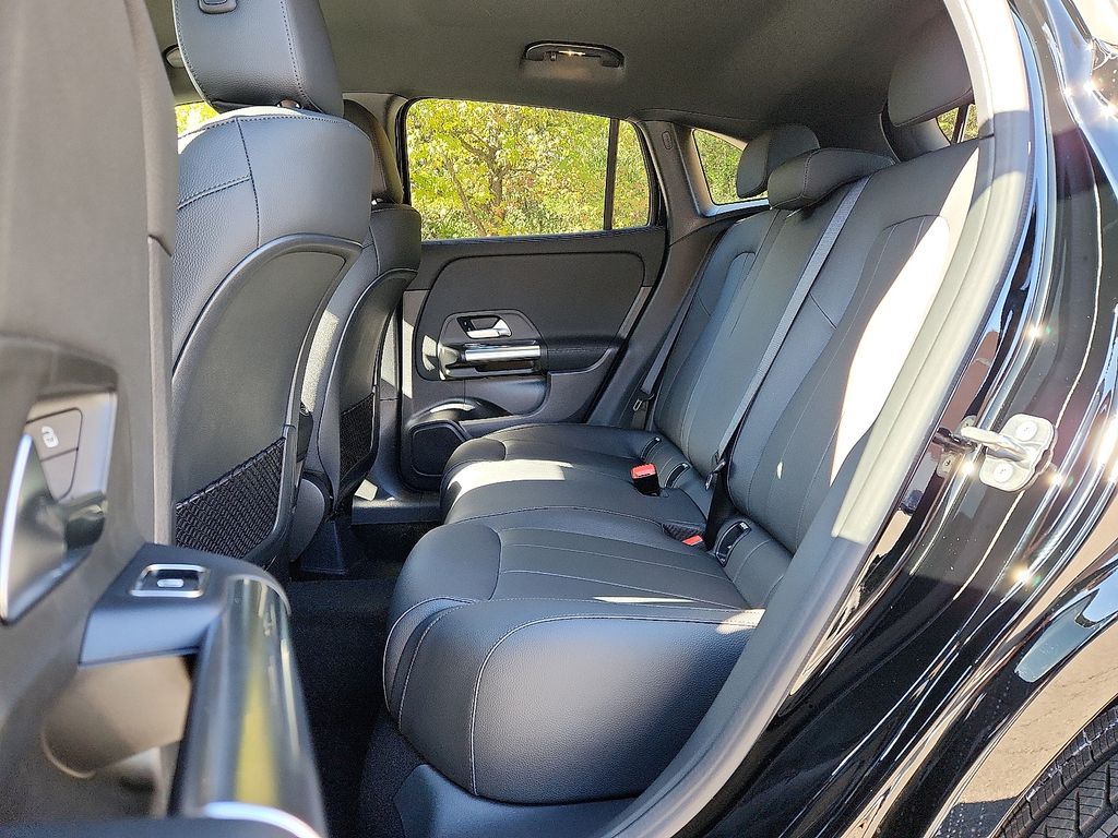 Thumbnail: 2026 Mercedes-Benz GLA - 6