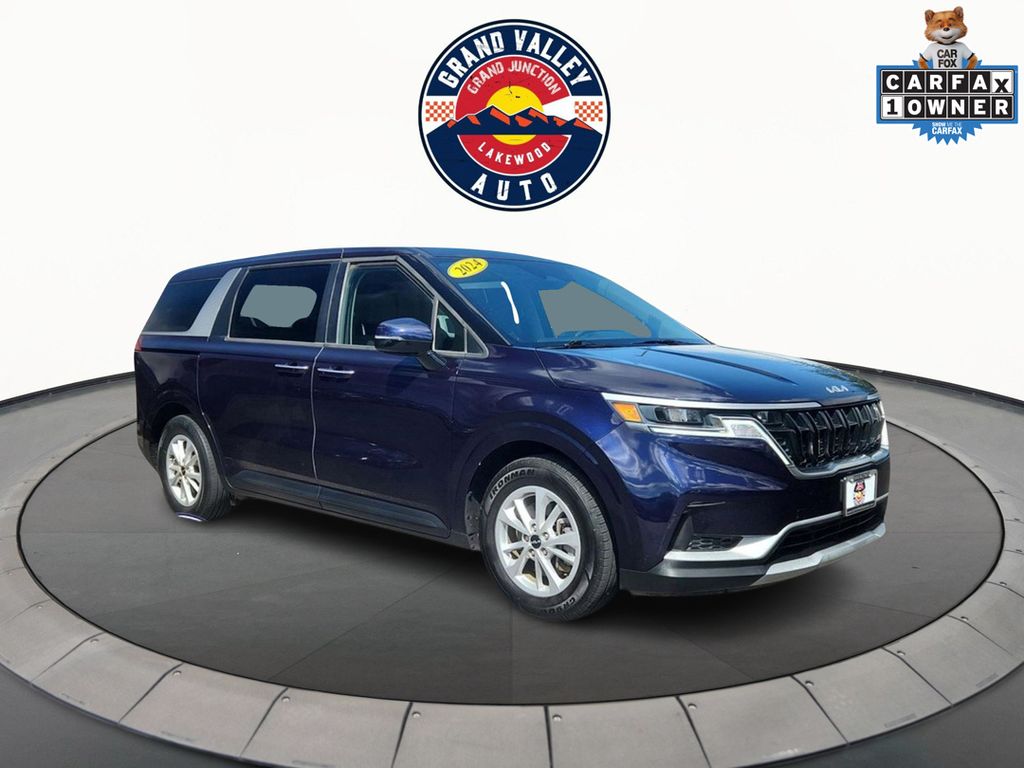 2024 Kia Carnival LX FWD