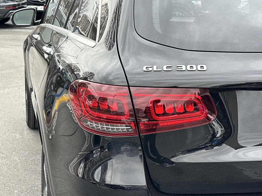 Thumbnail: 2020 Mercedes-Benz GLC - 10