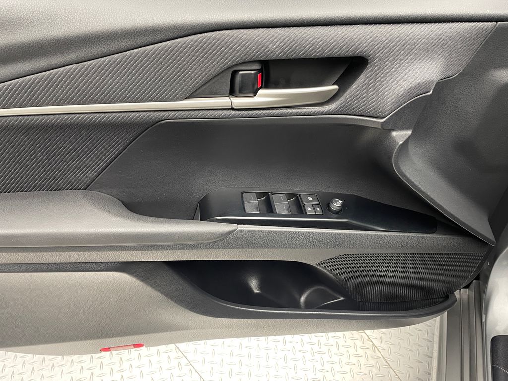 Thumbnail: 2025 Toyota Camry - 9