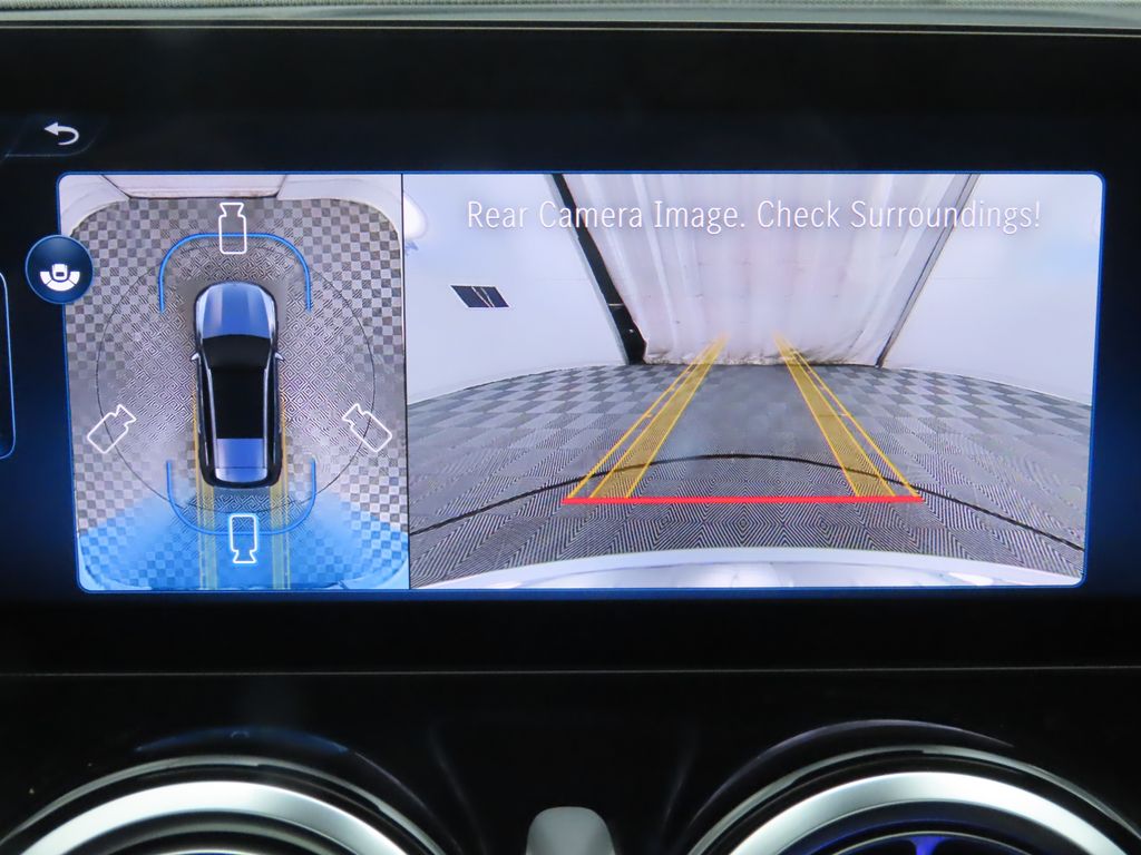 Thumbnail: 2026 Mercedes-Benz GLB - 16