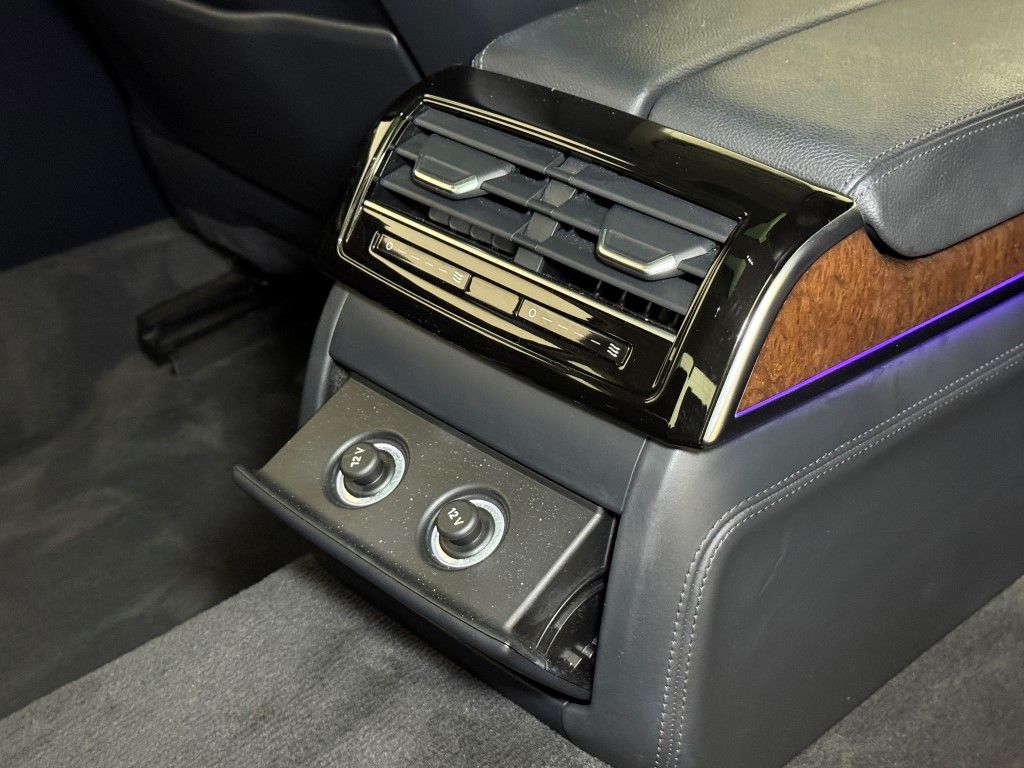 2021 Audi A8 L 27