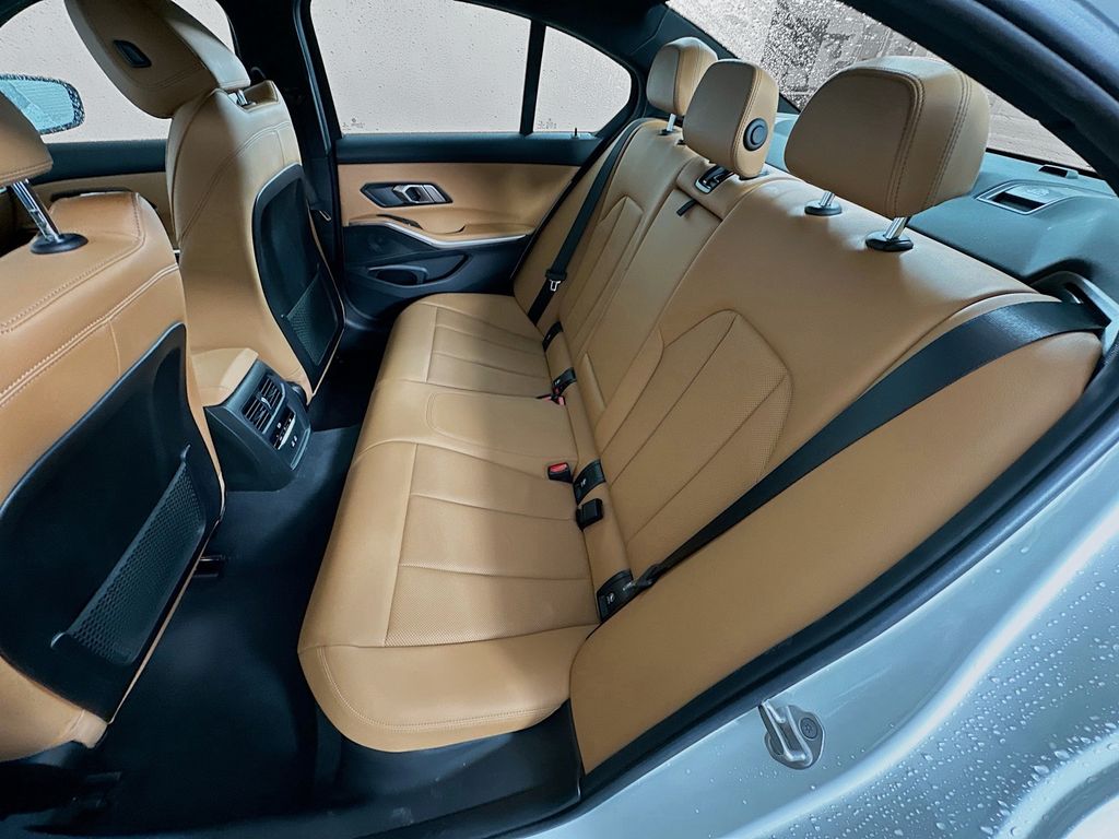 Thumbnail: 2022 BMW 3 Series - 24