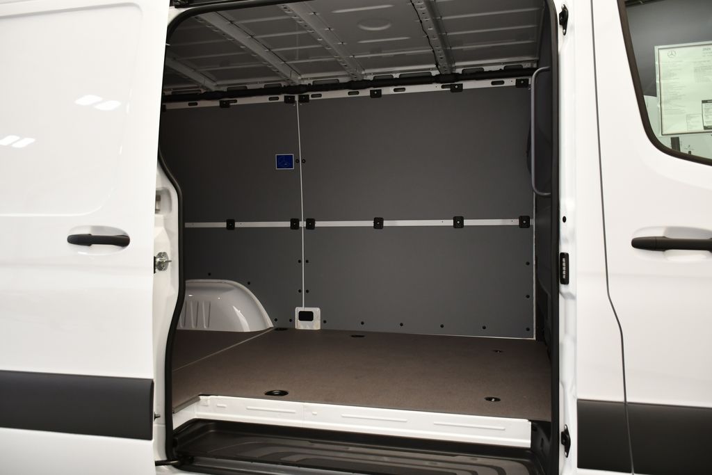 Thumbnail: 2026 Mercedes-Benz Sprinter - 31