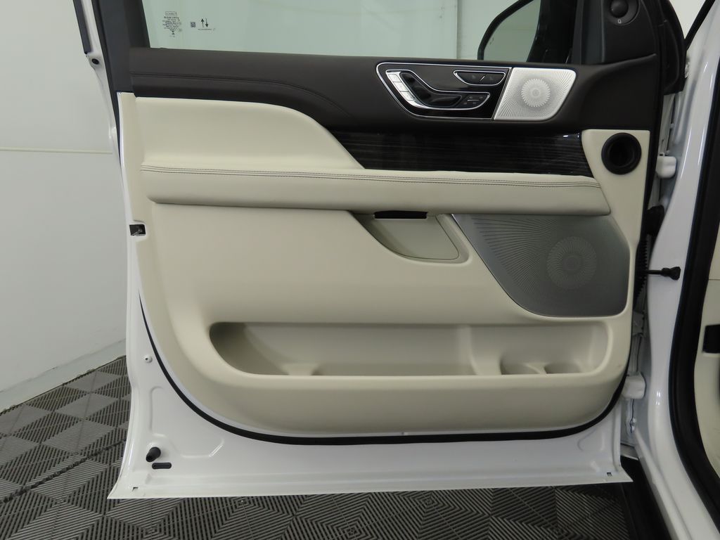 2024 Lincoln Navigator Black Label 25