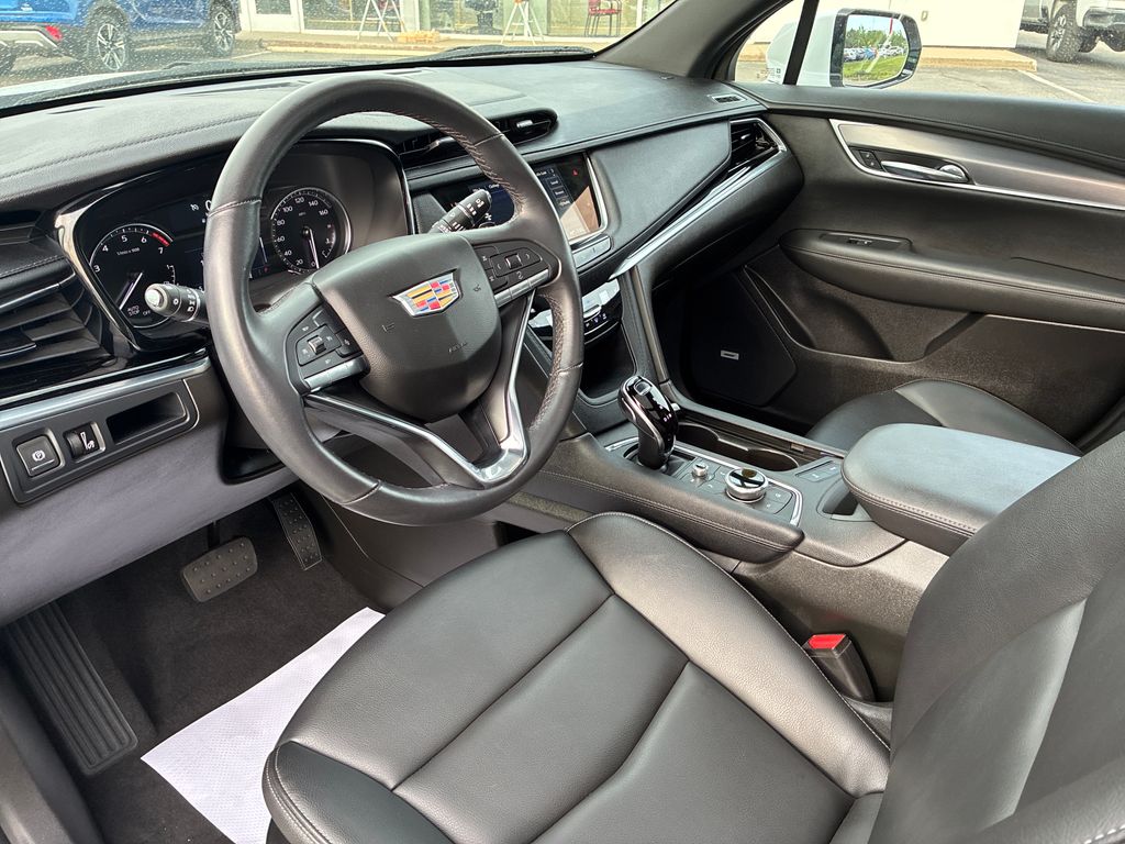 2024 Cadillac XT6 Luxury White at Carlisle Cadillac Buick GMC
