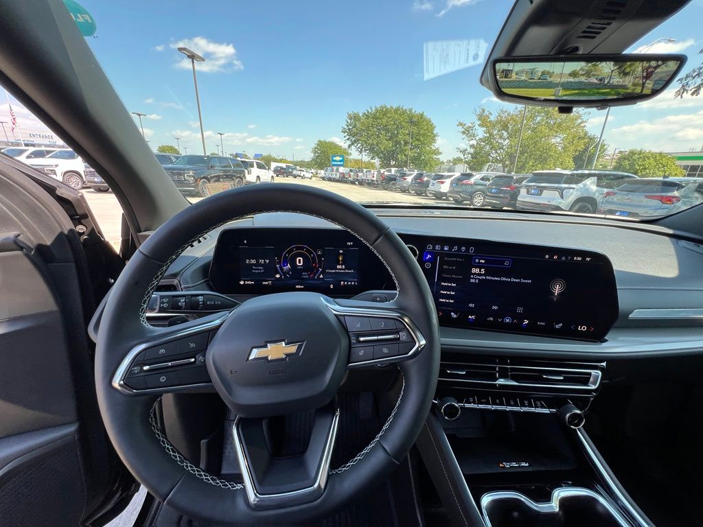 Used 2026 Chevrolet Traverse SUV