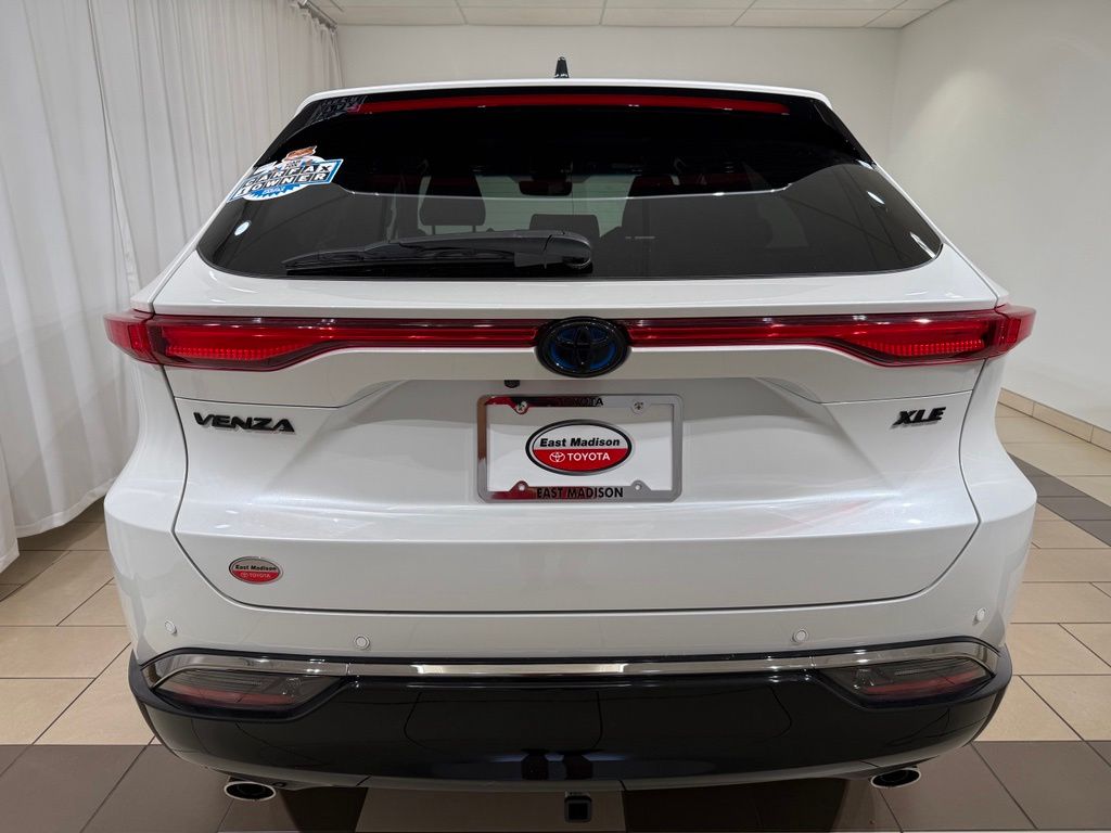 Thumbnail: 2024 Toyota Venza - 4