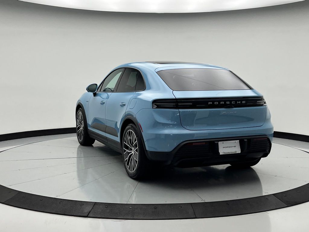 Thumbnail: 2025 Porsche Macan - 3