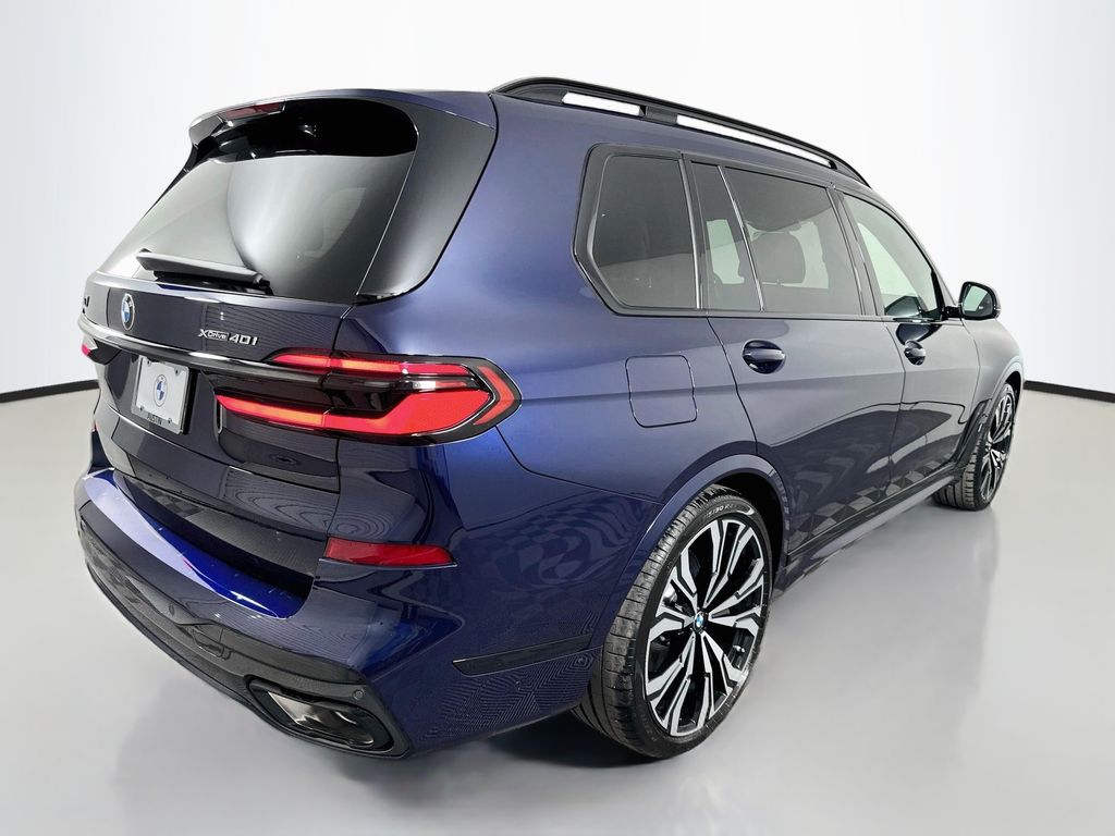 Thumbnail: 2027 BMW X7 - 5