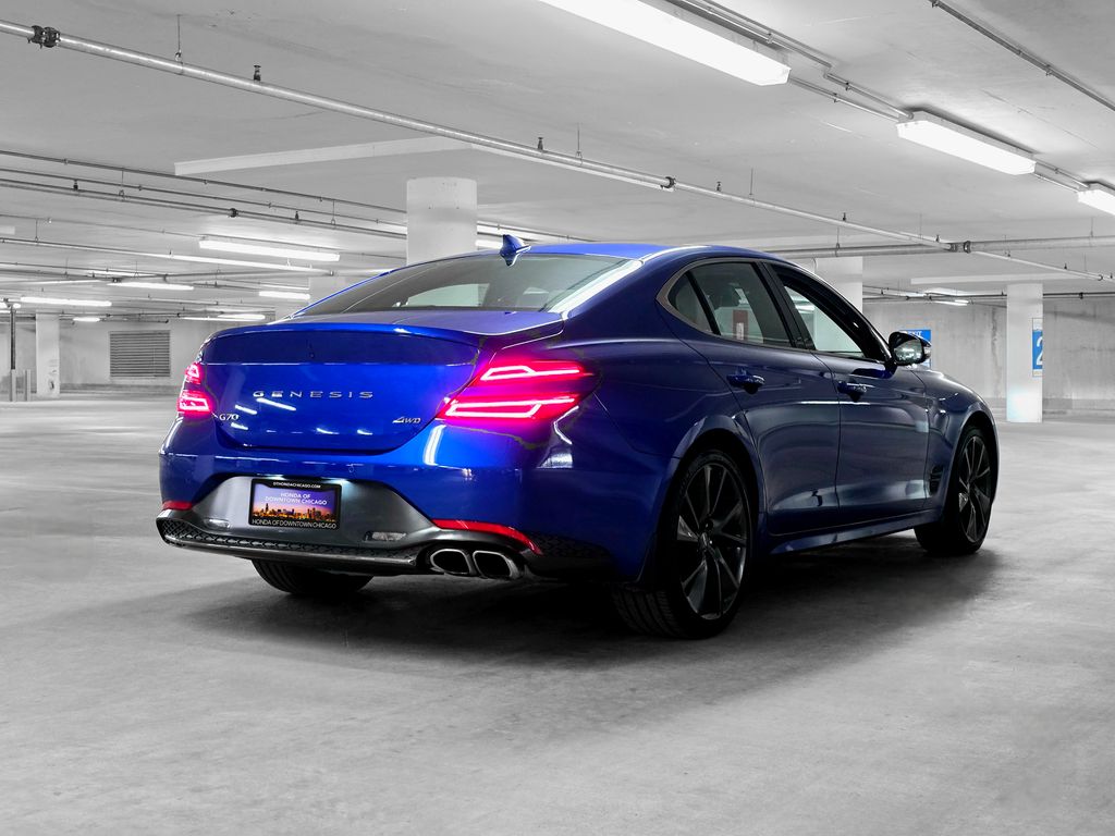 2023 Genesis G70 2.0T 6