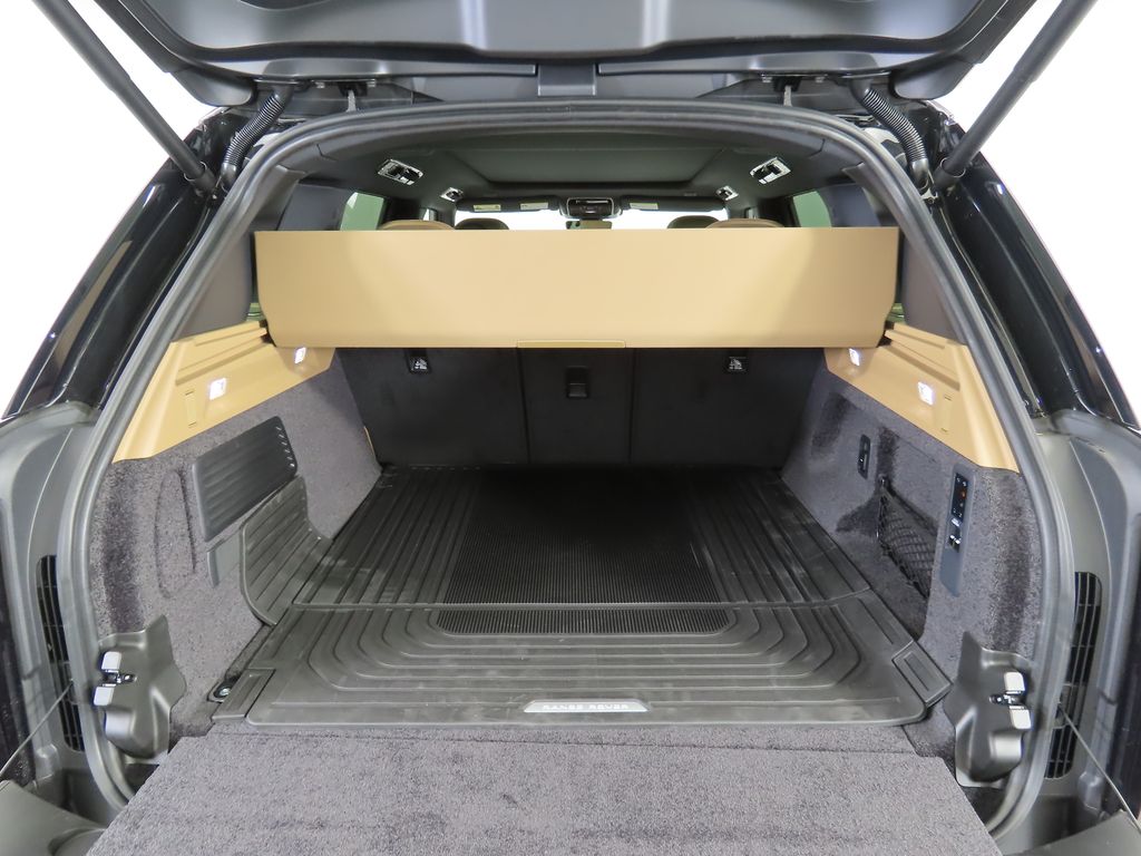 Thumbnail: 2025 Land Rover Range Rover - 28