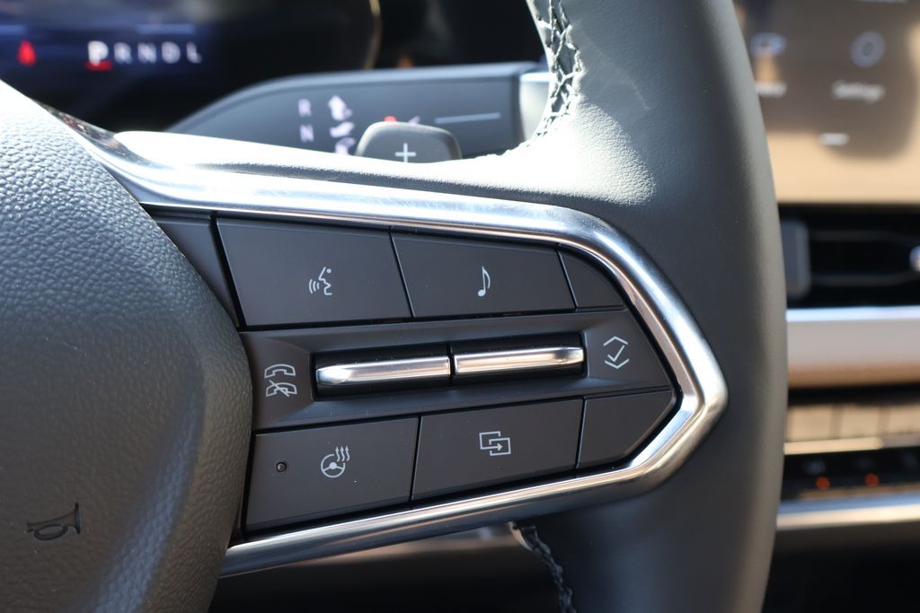 Thumbnail: 2027 Chevrolet Equinox - 24