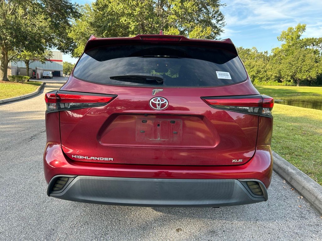 Thumbnail: 2022 Toyota Highlander - 4