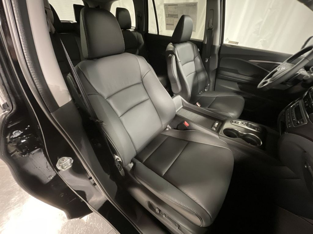 used 2022 Honda Pilot car, priced at $29,120