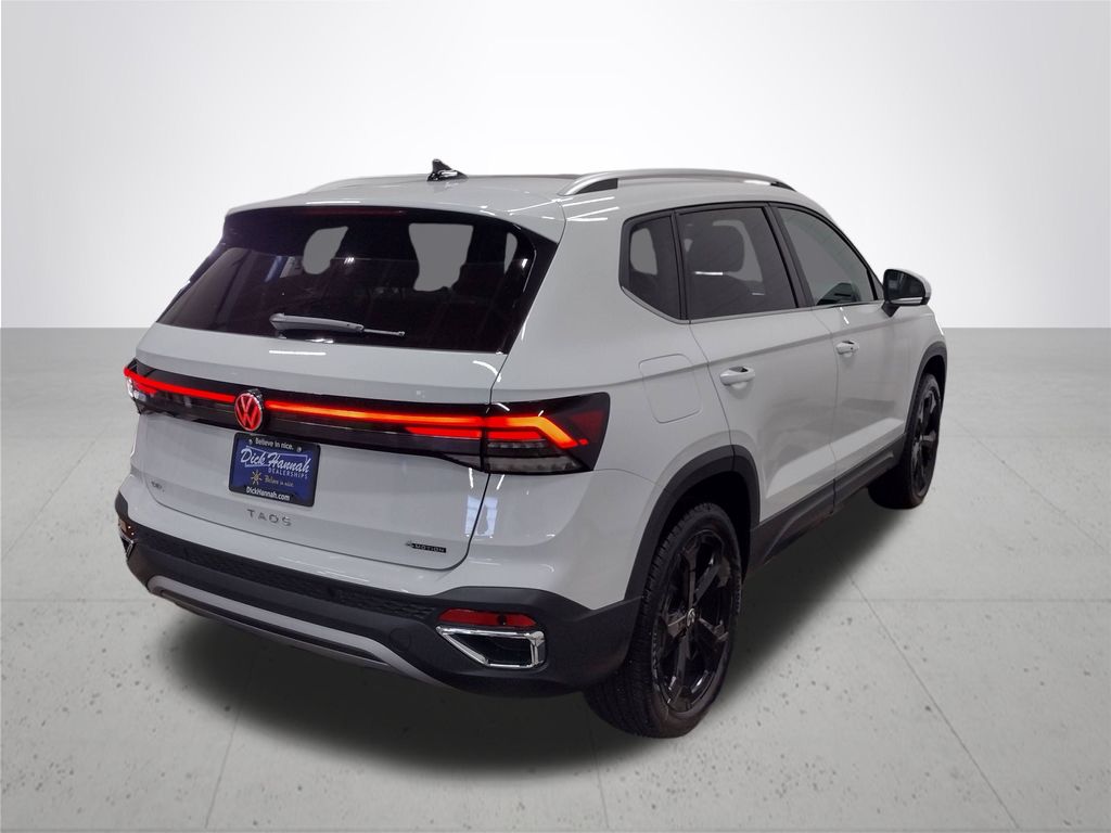 2025 Volkswagen Taos 1.5T SEL