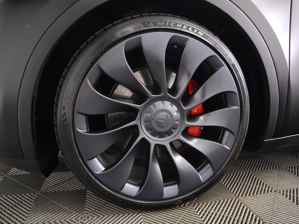 Thumbnail: 2023 Tesla Model Y - 31