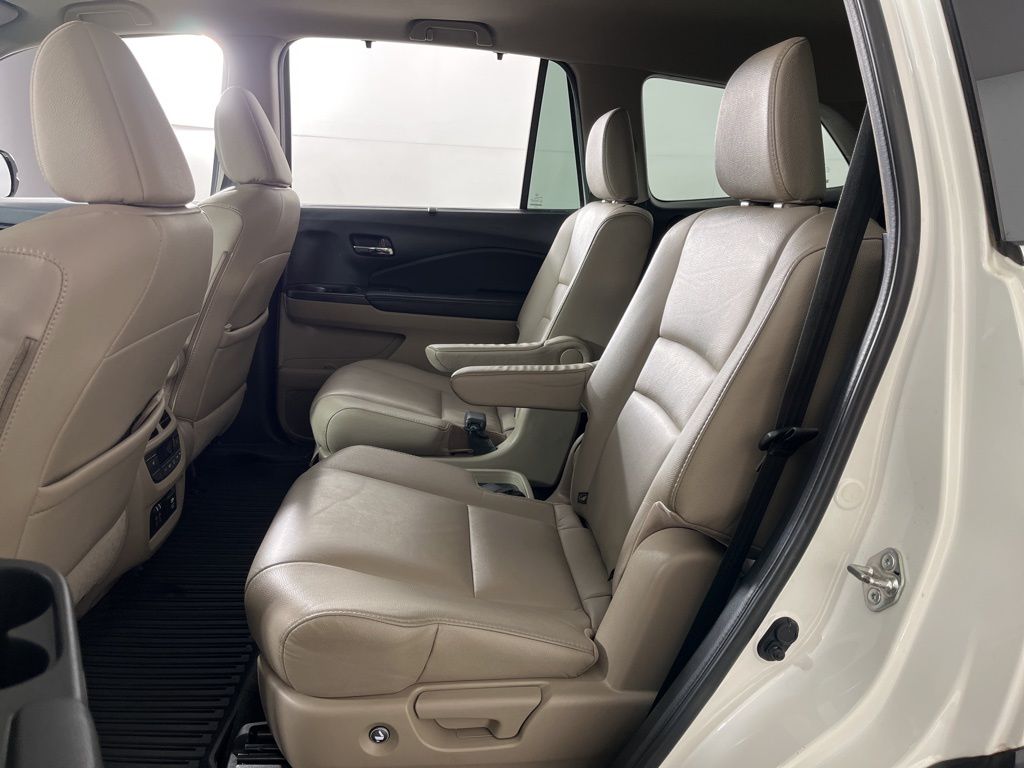 2019 Honda Pilot Touring 28