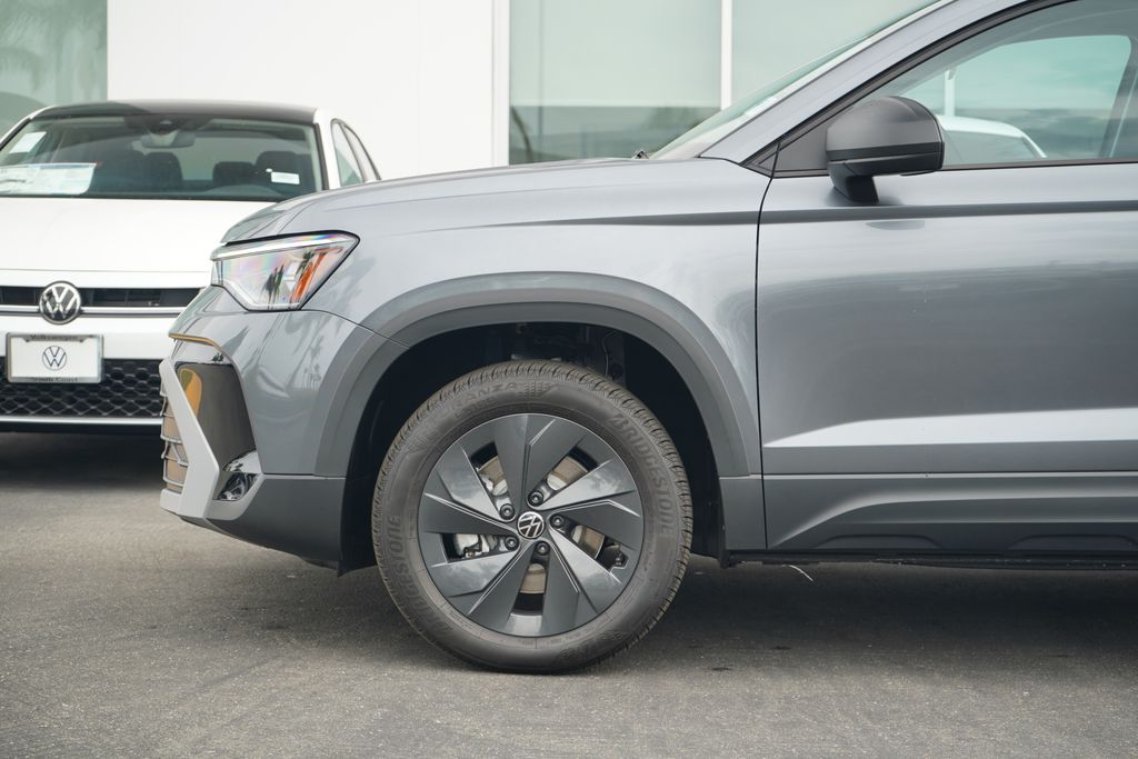 Thumbnail: 2025 Volkswagen Taos - 2