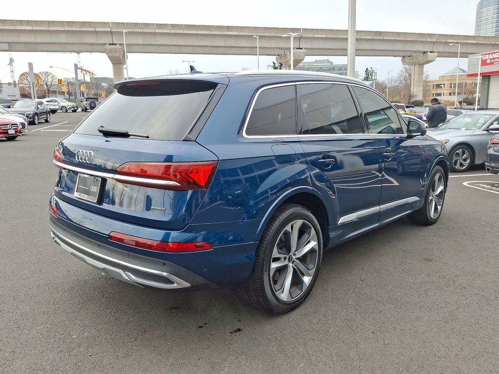 2022 Audi Q7 Premium Plus 4