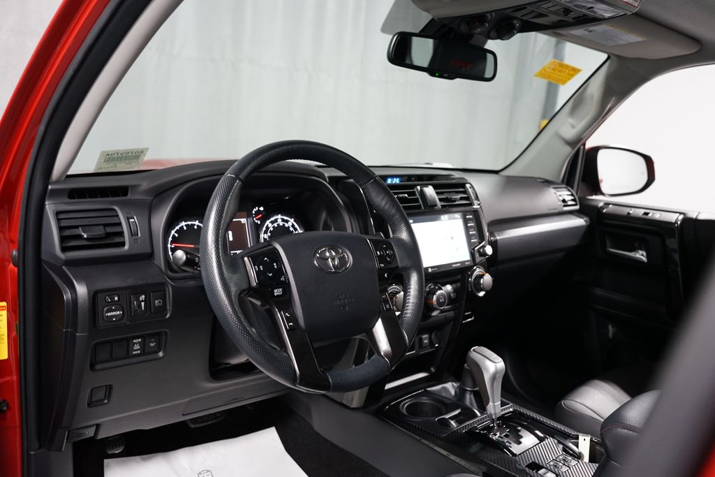 Thumbnail: 2024 Toyota 4Runner - 12