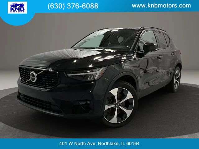 Black 2023 Volvo XC40 B4 Ultimate Dark Theme FWD SUV / Crossover Front-Wheel Drive Automatic