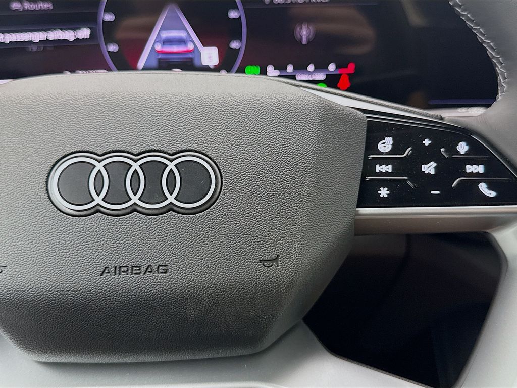 Thumbnail: 2025 Audi Q5 - 12