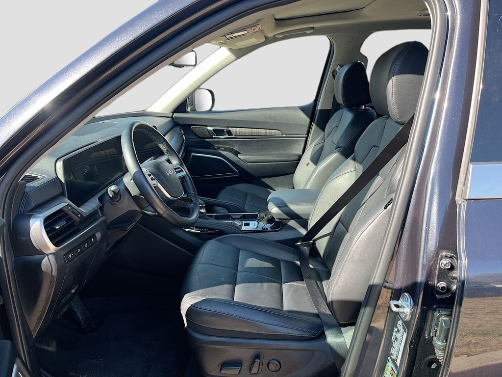 Used 2025 Gray Kia EX image 22