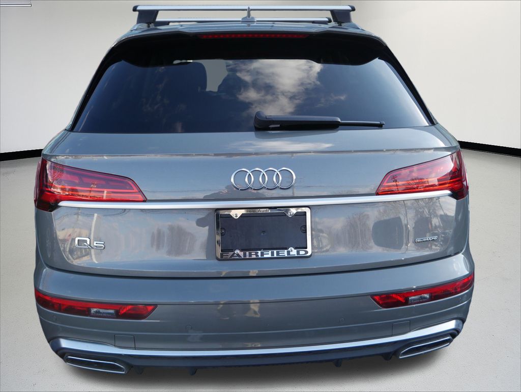 Thumbnail: 2023 Audi Q5 - 4