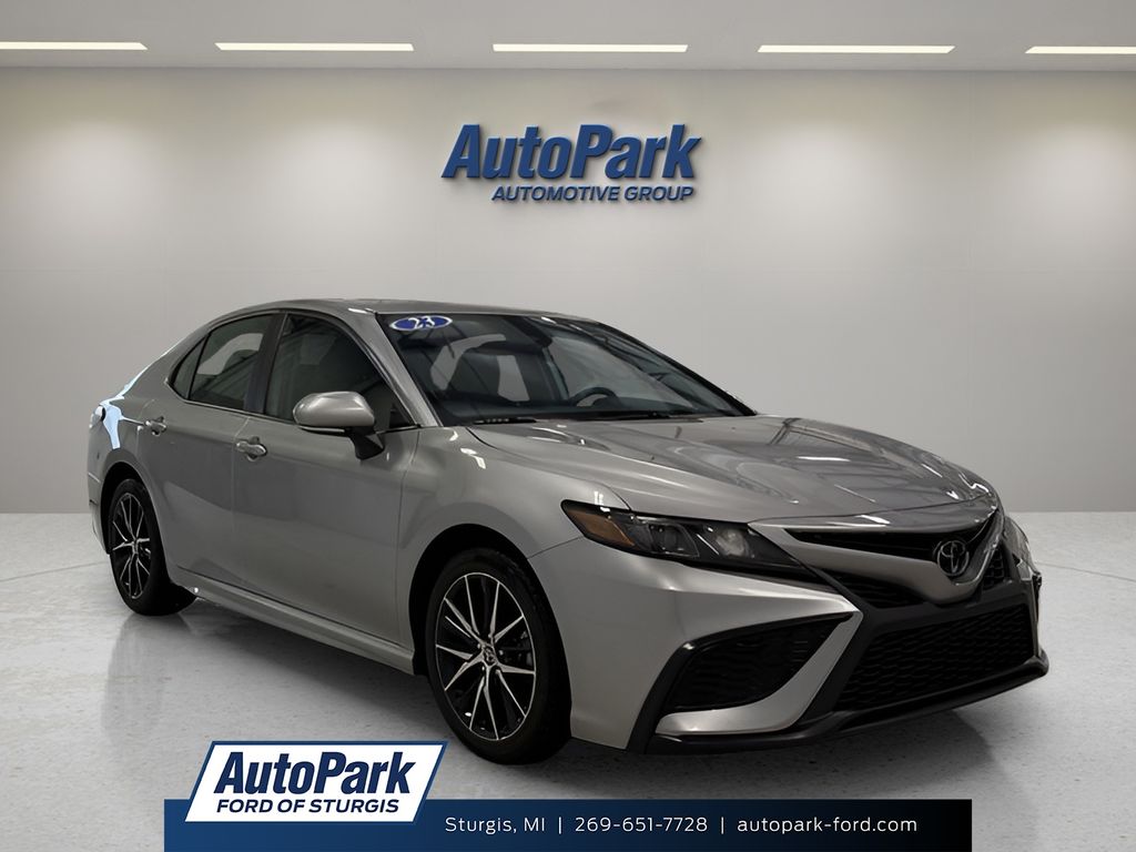 2023 Toyota Camry SE FWD