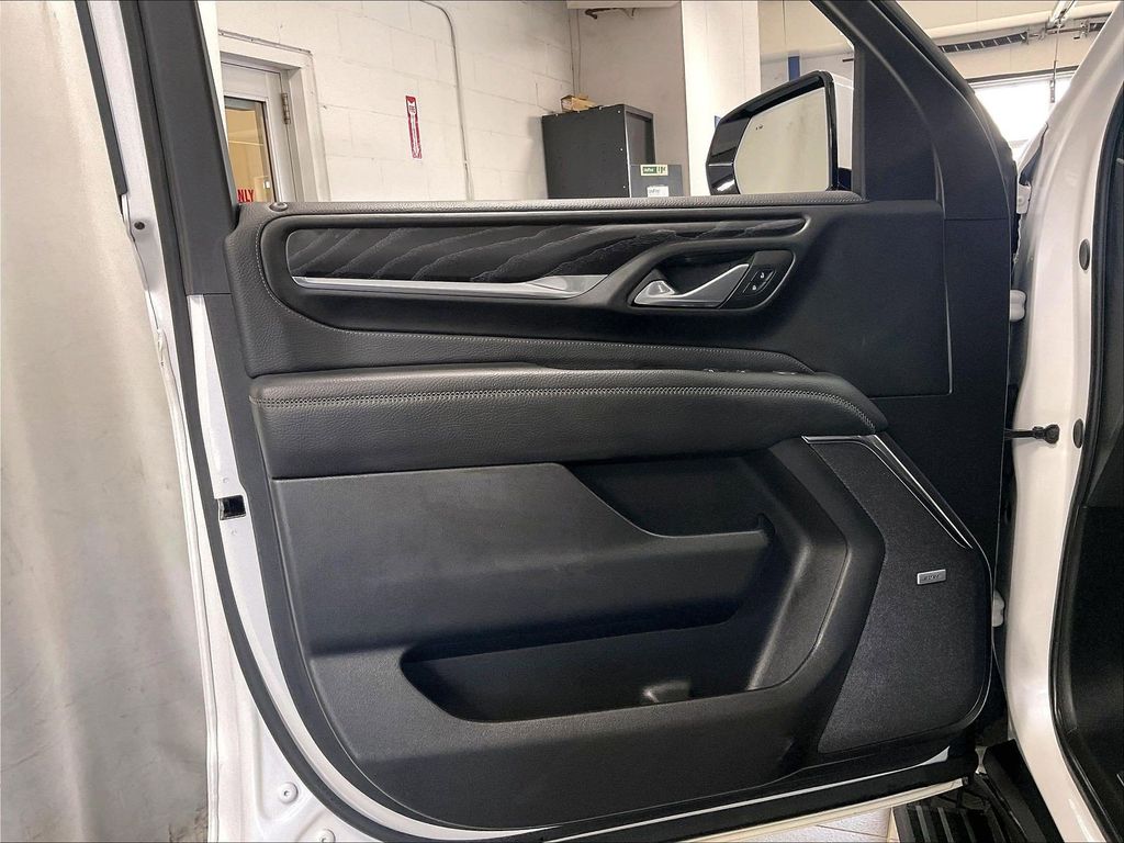 2024 GMC Yukon — photo 9